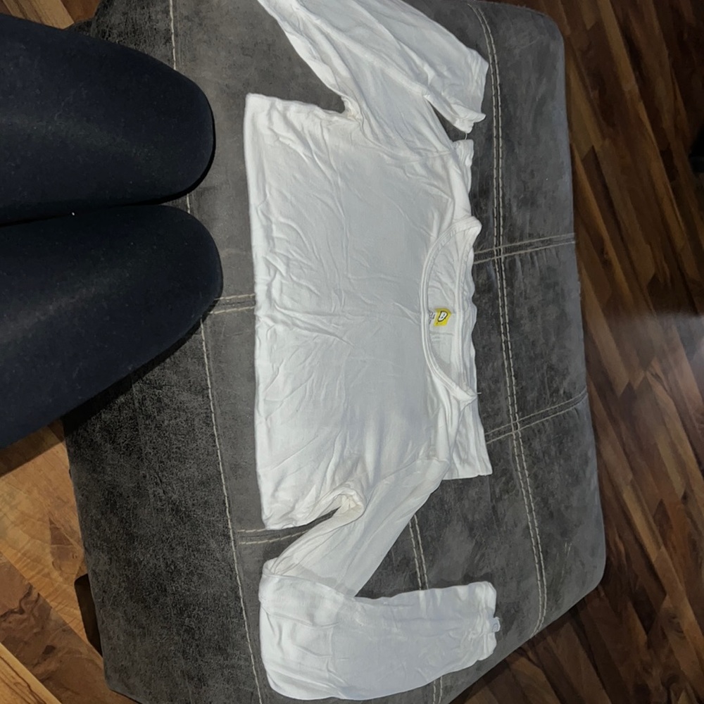 Wink undershirt, long sleeve.